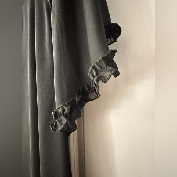 Dorothy Perkins Black Ruffle Sleeve Blouse - Picture 4 of 8